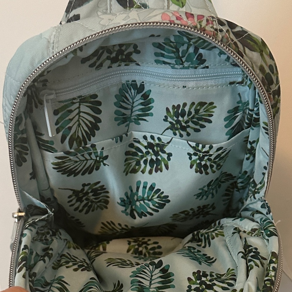 Vera Bradley Floral Utility Sling Bag in "Seawater Blooms" (NWOT) - Picture 3 of 7